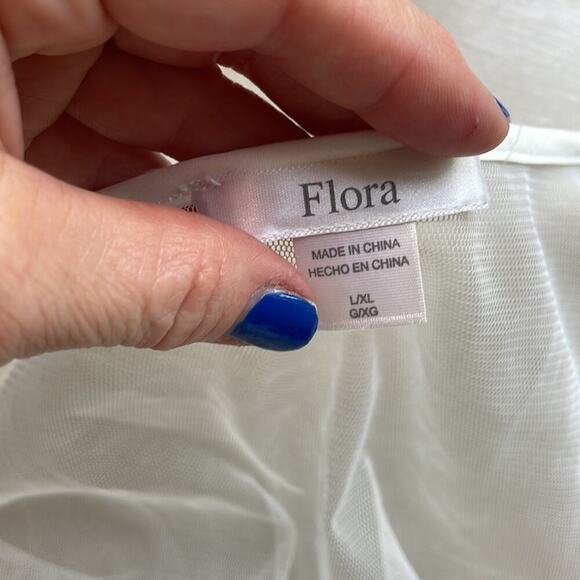 NWT Flora Sweet Vintage mesh and lace robe - Picture 5 of 8